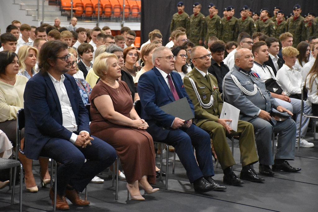 542759510_1199323552233056_6844317660987349372_n.jpg (252 KB)