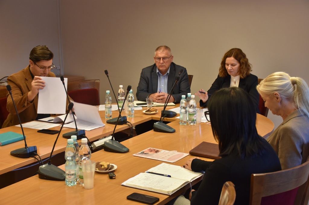 565913725_1239329764899101_1061673429234429109_n.jpg (168 KB)