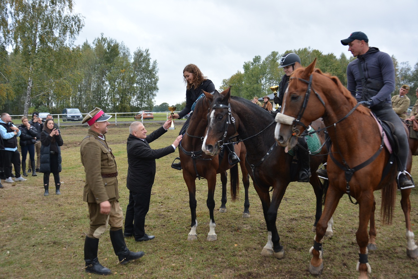 DSC_0547.JPG (490 KB)