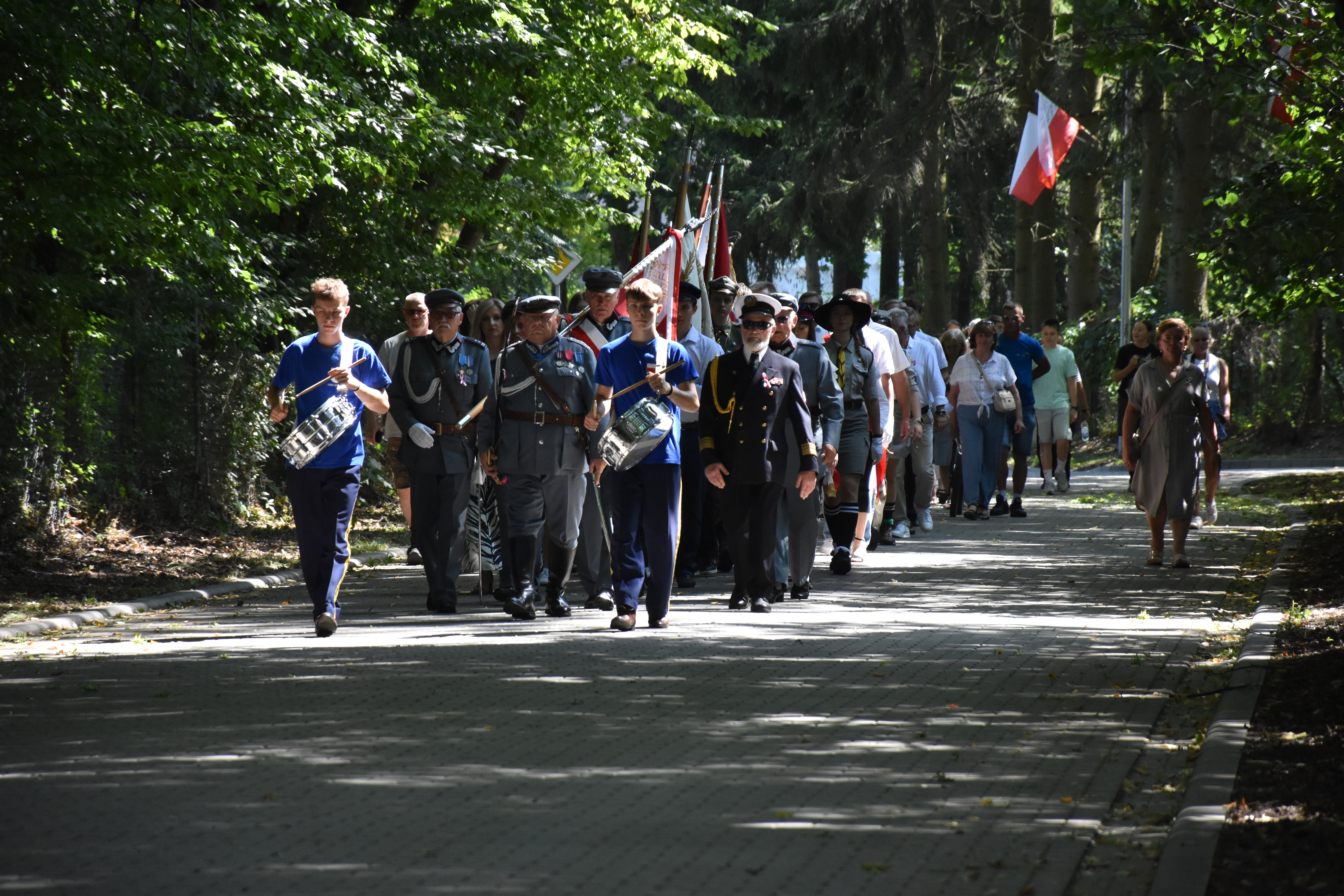 15 (8).jpeg (10.48 MB)