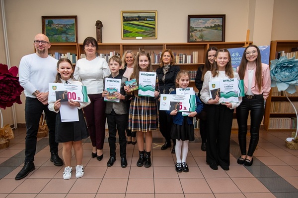 Ikona do artykułu: Młodzi recytatorzy z Powiatu Wyszkowskiego zachwycili jury