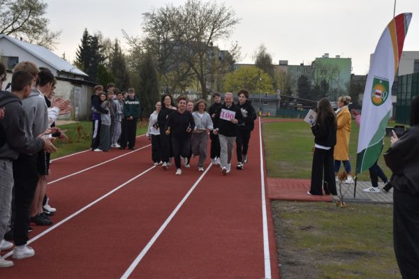 Ikona do artykułu: „100 lat – 100 umysłów – jedna historia” – sztafeta 100 x 100 dla Jerzego Różyckiego